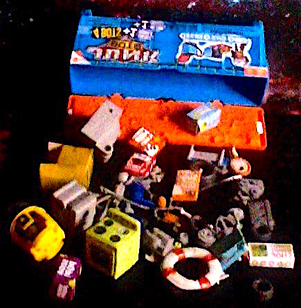 Hexbug Junkbots unboxing Junkbots dumpster contents