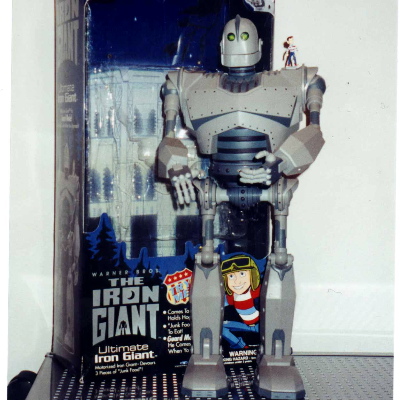giant toy robot